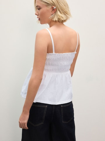 Next - Top em branco