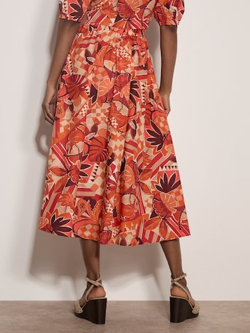 Apricot Tropical Leaf Patchwork Cotton Midi Skirt ' ' in Rot