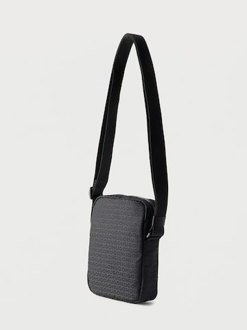 HUGO Чанта за през рамо тип преметка 'Ethon' в черно