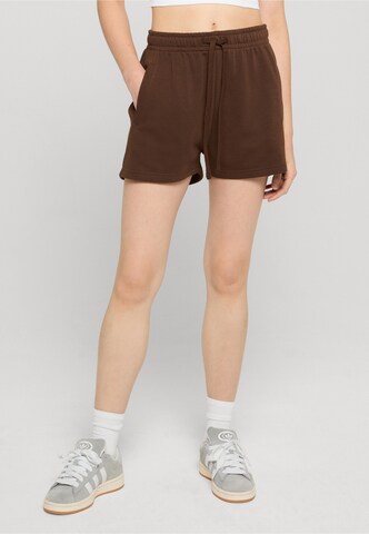 Urban Classics Regular Shorts in Braun: Vorderseite