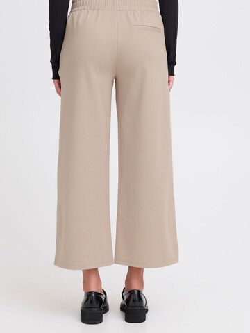 Wide leg Pantaloni con pieghe 'Kate' di ICHI in beige