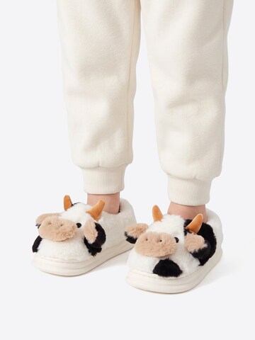 Youecci Slippers in Black
