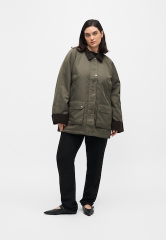 Vero Moda Curve Talvitakki 'VMCWALES' värissä ruskea
