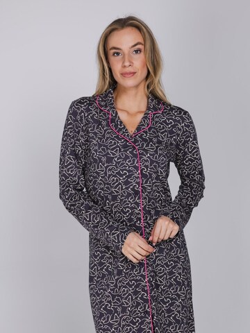 Chemise de nuit 'Furry Friend' Rebelle en gris