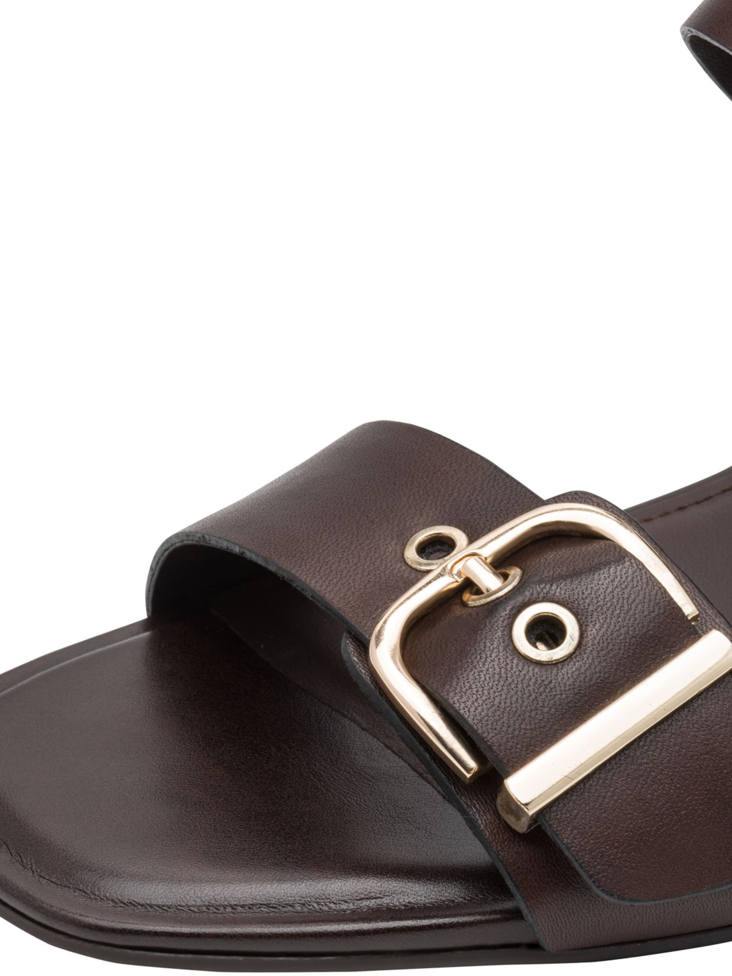 Tamaris Sandály – hnědá