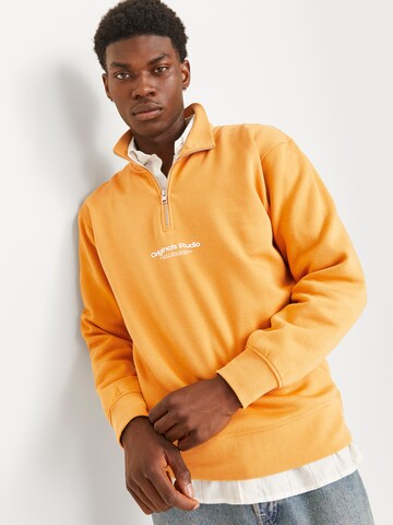 JACK & JONES Sweatshirt 'JORVesterbro' i gul