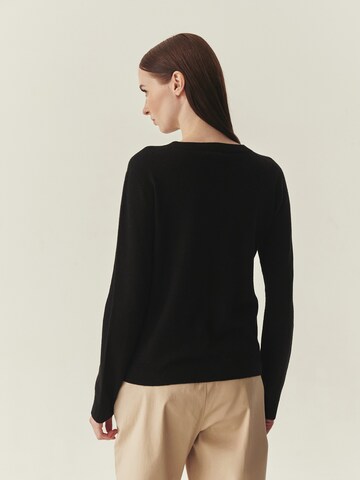 TATUUMPulover - crna boja