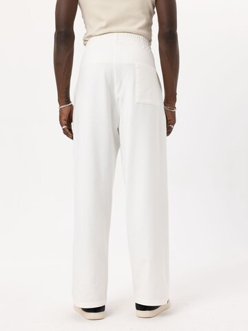 Regular Pantalon VAMOS CLO en blanc