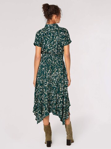 Apricot Kleid in Grün