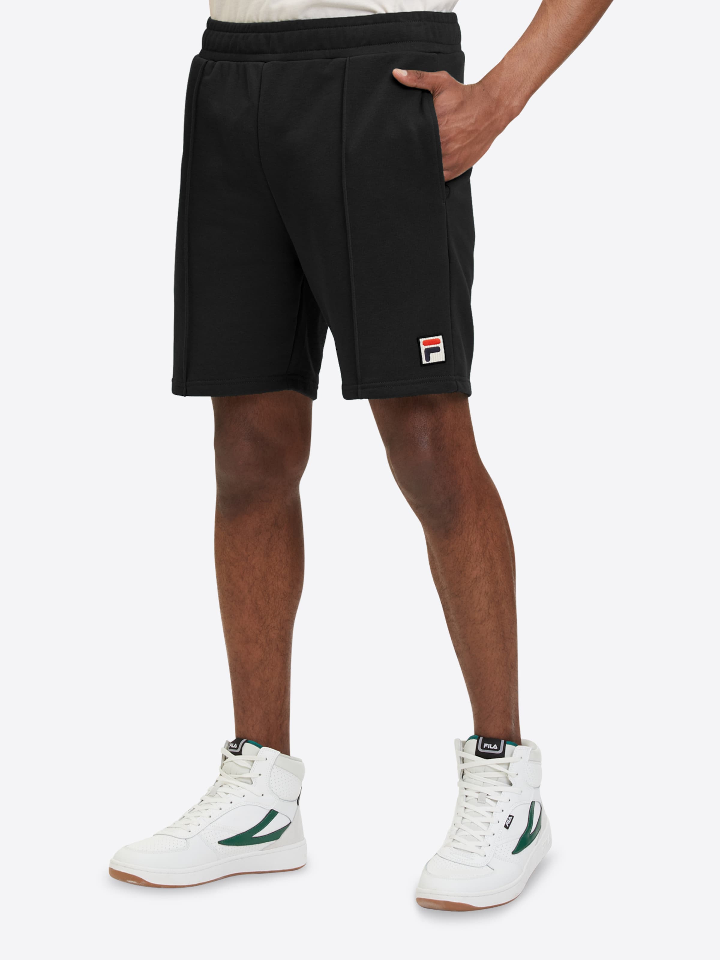 Pantaloni fila corti sale