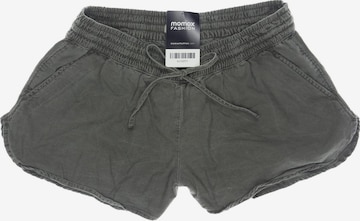 HOLLISTER Shorts XS in Grün: predná strana