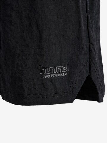 Hummel Regular Shorts in Schwarz