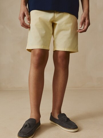 Next - regular Pantalón en amarillo
