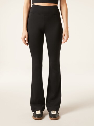 CALZEDONIA Flared Pants in Black: front