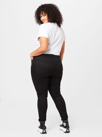 Skinny Jeans de la Trendyol Curve pe negru