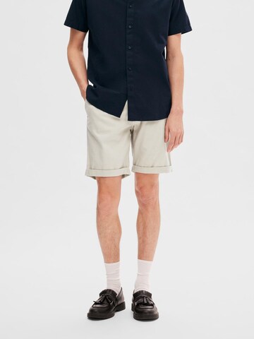 SELECTED HOMME Slim fit Chino trousers 'Luton' in Beige: front