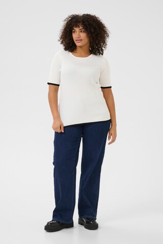 Pull-over 'Izzy' KAFFE CURVE en blanc