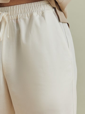 DAN FOX APPAREL Regular Trousers 'Laurin' in White