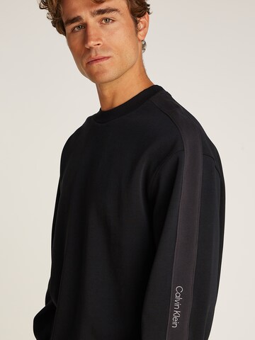 Calvin Klein Jeans Sweatshirt in Schwarz