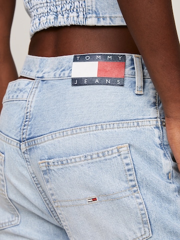 Tommy Jeans Regularen Kavbojke 'Julie' | modra barva