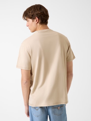 GUESS T-Shirt in Beige