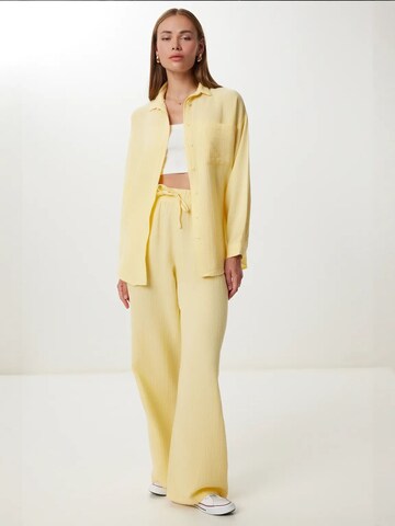 Completo pantalone di Happiness İstanbul in giallo