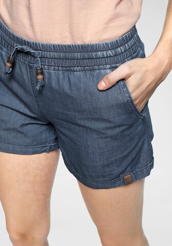 Alife and Kickin Regular Shorts 'Jane' in Blau