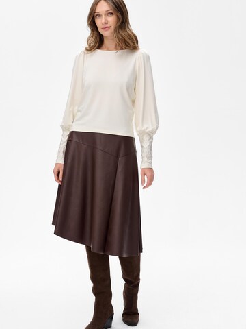 Blue Shadow Bluse‌‌‌‌‌‌‌‌‌‌ in Beige