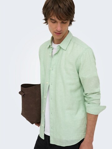 Slim fit Camicia 'ONSCaiden' di Only & Sons in verde