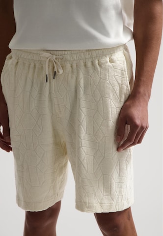 Regular Pantalon 'Logan' Dstrezzed en blanc