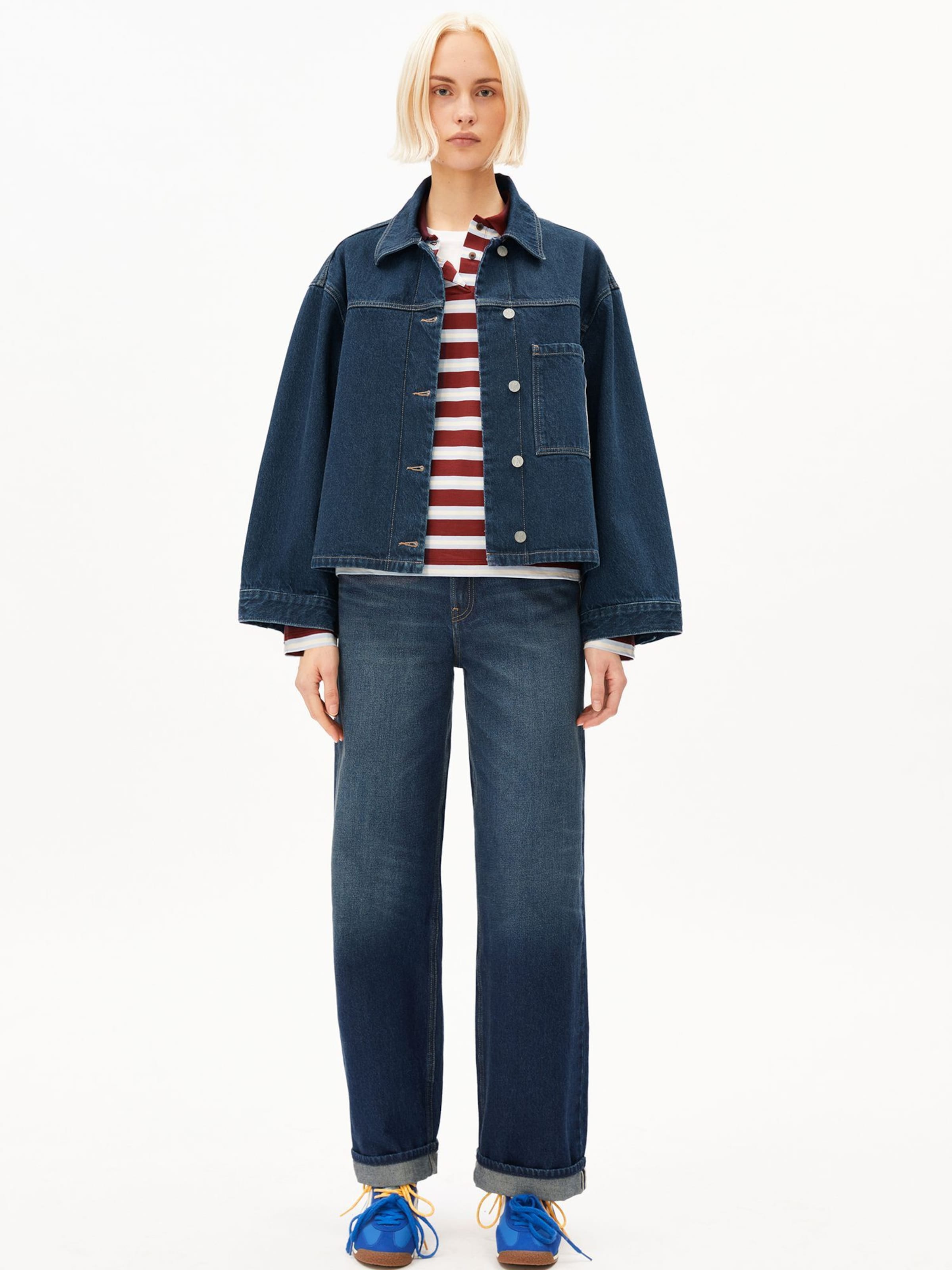 ARMEDANGELS Between-season jacket in Blue: front
