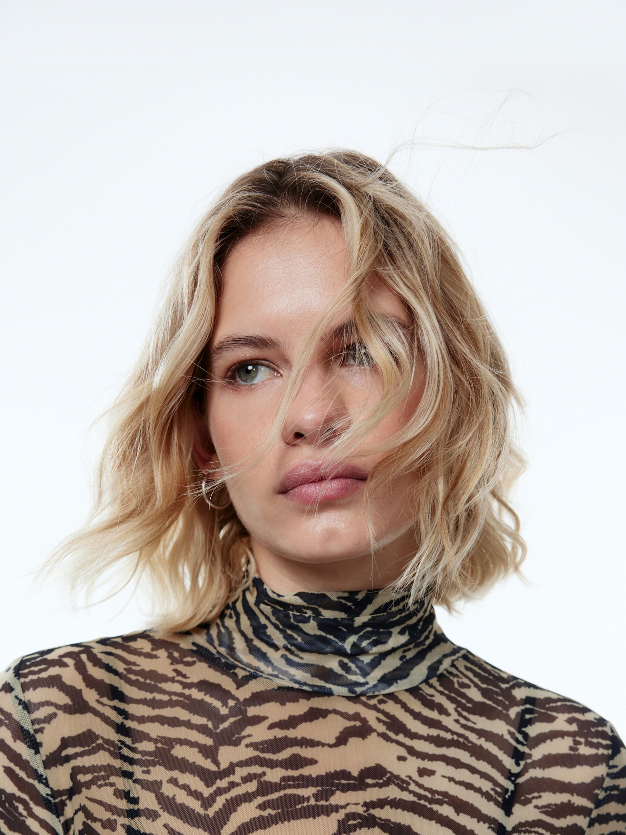 EDITED Produits T-shirt 'Fiore' marron