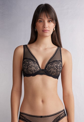 INTIMISSIMI Balconette Bra in Black: front