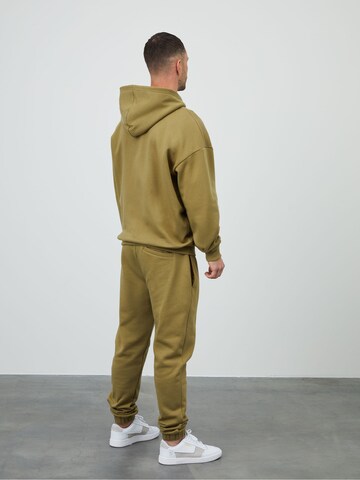 DAN FOX APPAREL Sweatshirt 'Bent' i grønn