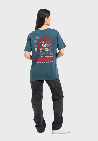 Oldskull Shirt 'Asian Neon Djane' in Blauw