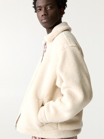 Pull&Bear Jacke in Beige