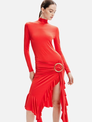 Desigual - Vestido en rojo: frente