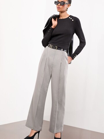 Lipsy Sweater in Black