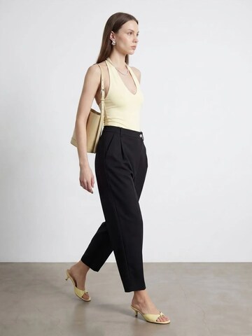 Dilvin Regular Pants in Black