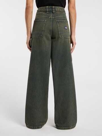DICKIES Wide leg Byxa 'HILHAM' i grön