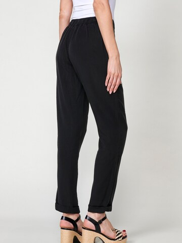 regular Pantaloni di KOROSHI in nero