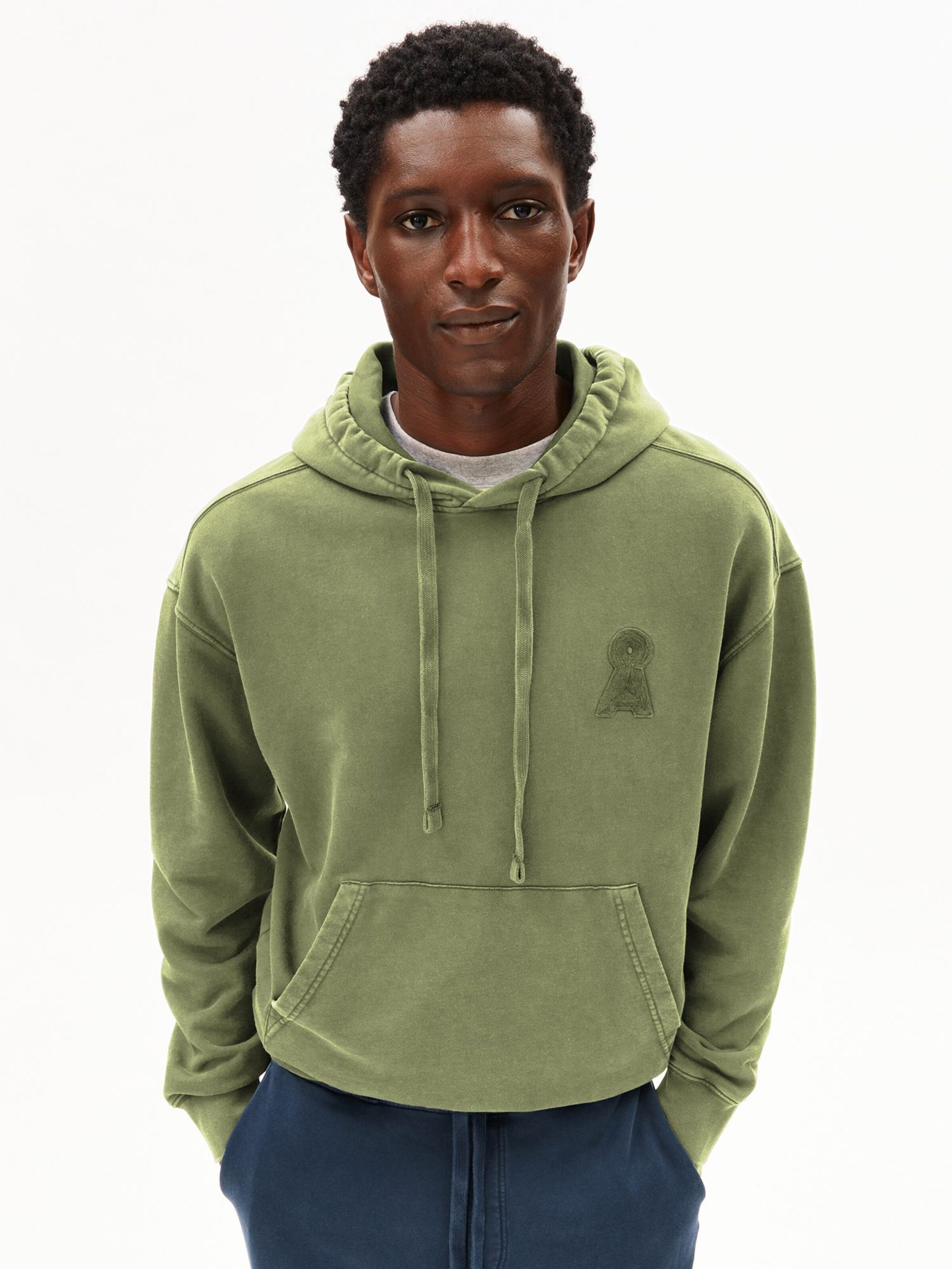 ARMEDANGELS Sweatshirt in Groen: voorkant