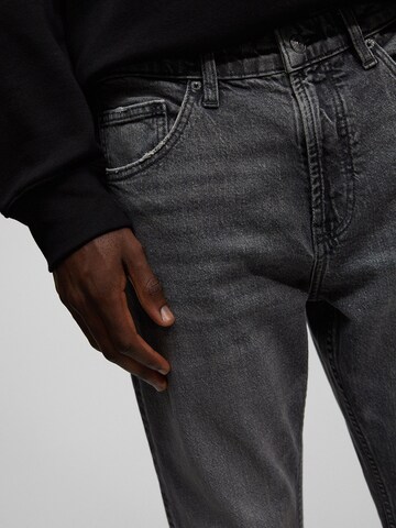 Pull&Bear Regular Jeans in Schwarz