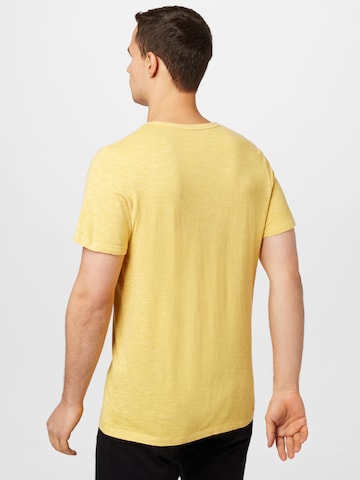 Coupe regular T-Shirt JACK & JONES en jaune