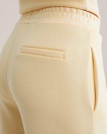 WE Fashion - Loosefit Pantalón en amarillo