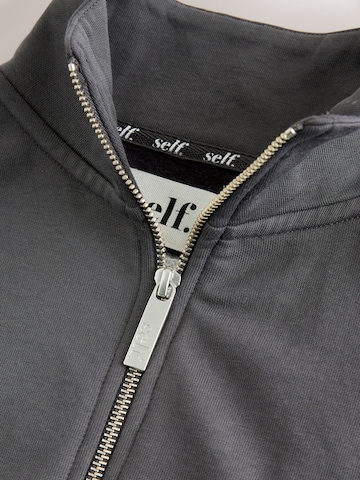 self. Sweatshirt in Grau