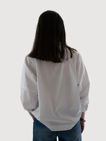 WEARABLE STORIES Shirt 'Lucie' in White