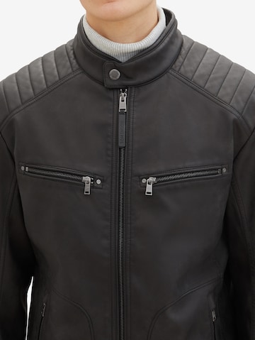 TOM TAILOR - Chaqueta de entretiempo en negro