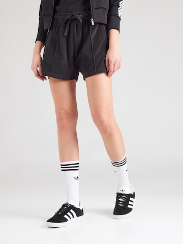 ADIDAS ORIGINALS Loosefit Shorts 'Firebird' in Schwarz: Vorderseite