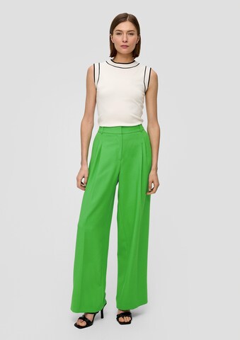 s.Oliver BLACK LABEL - Pierna ancha Pantalón plisado en verde